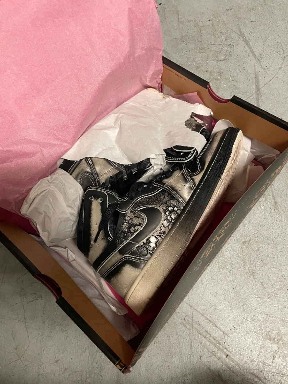 Air Jordan 1 day of the dead - Picture 4 of 7